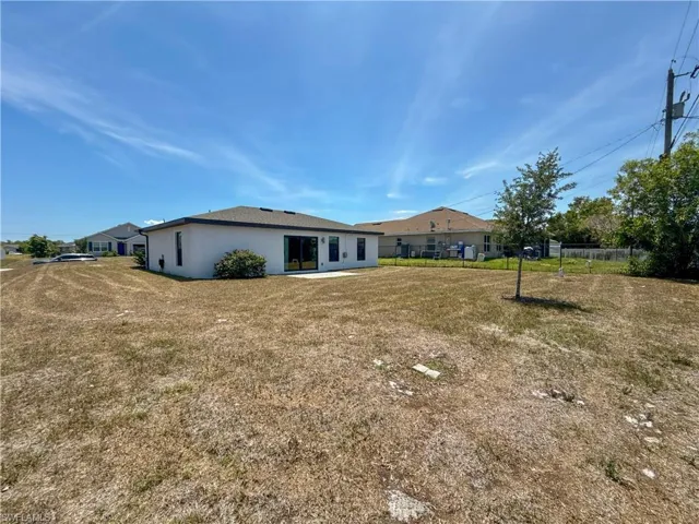 3010 Ne 6th Pl, Cape Coral, Florida 33909