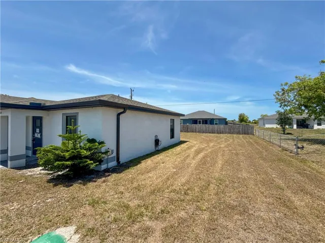 3010 Ne 6th Pl, Cape Coral, Florida 33909