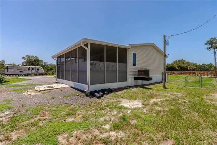 585 Lindero St, Clewiston, Florida 33440