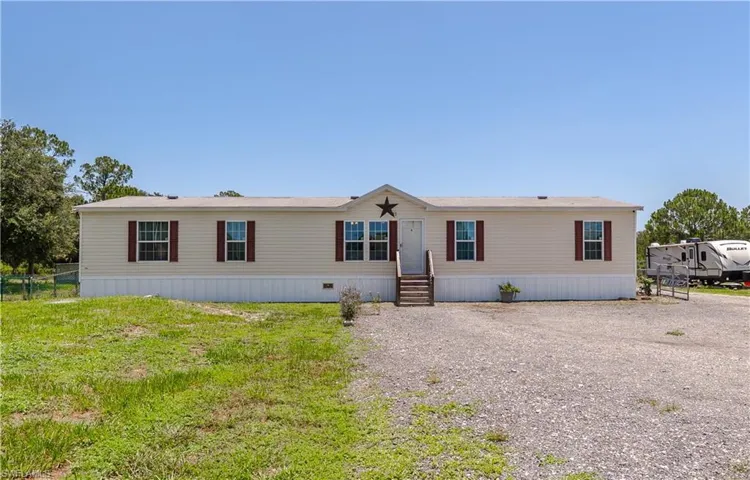 585 Lindero St, Clewiston, Florida 33440