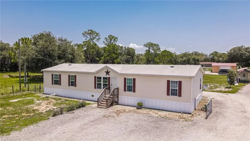 585 Lindero St, Clewiston, Florida 33440