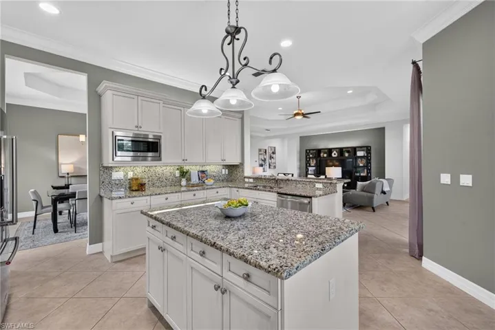 3384 Atlantic Cir, Naples, Florida 34119