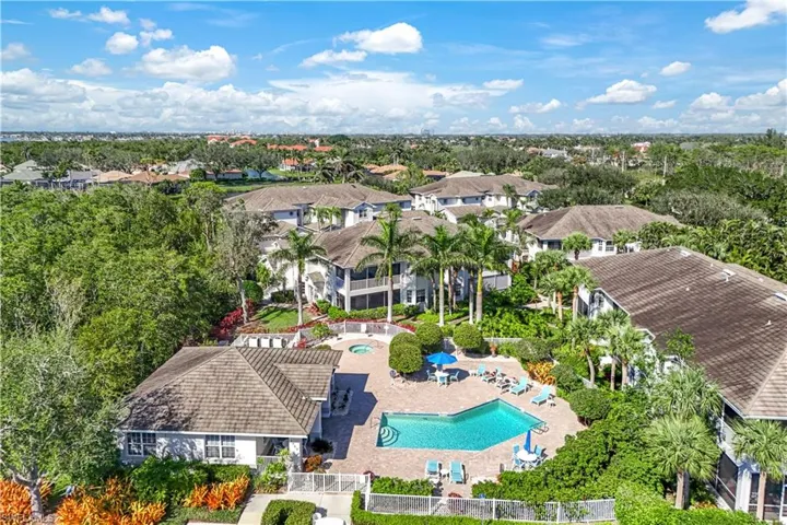 5015  Marina Cove  DR, Naples, FL 34112