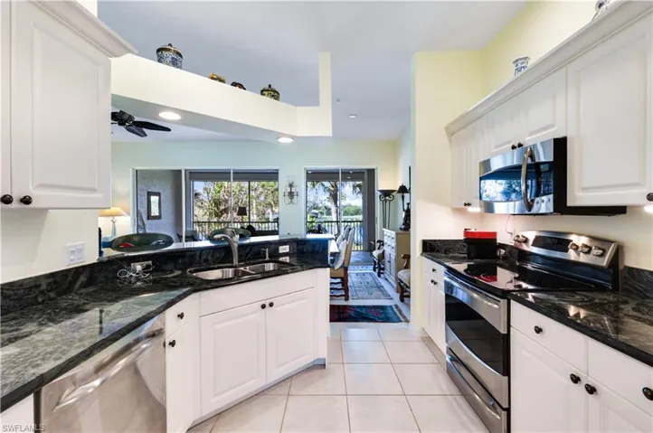 5015  Marina Cove  DR, Naples, FL 34112