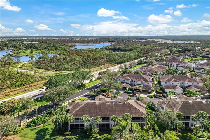 5015  Marina Cove  DR, Naples, FL 34112