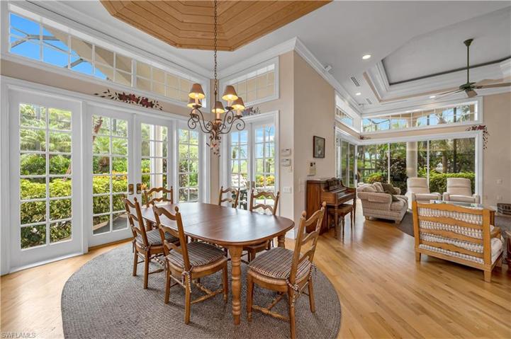 Breakfast area.