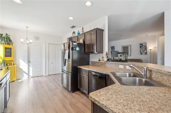 1703 Sw 17th Ave, Cape Coral Fl 33991
