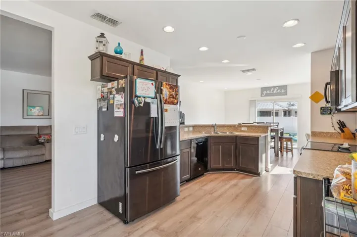 1703 Sw 17th Ave, Cape Coral Fl 33991