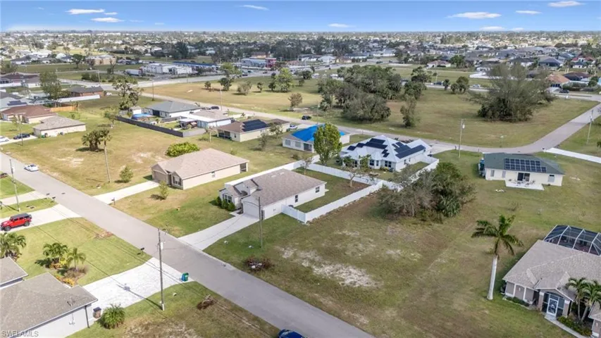 1703 Sw 17th Ave, Cape Coral Fl 33991