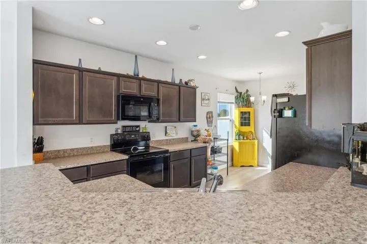 1703 Sw 17th Ave, Cape Coral Fl 33991