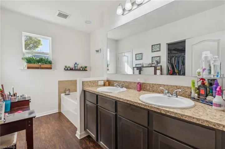 1703 Sw 17th Ave, Cape Coral Fl 33991