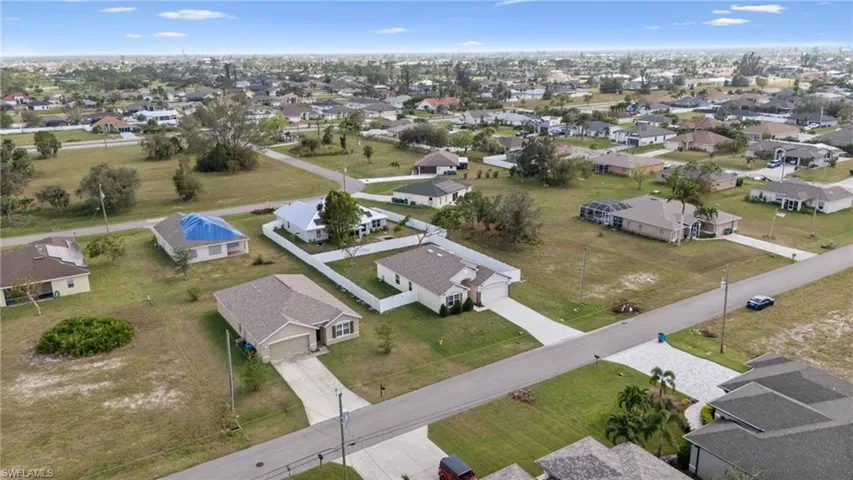 1703 Sw 17th Ave, Cape Coral Fl 33991