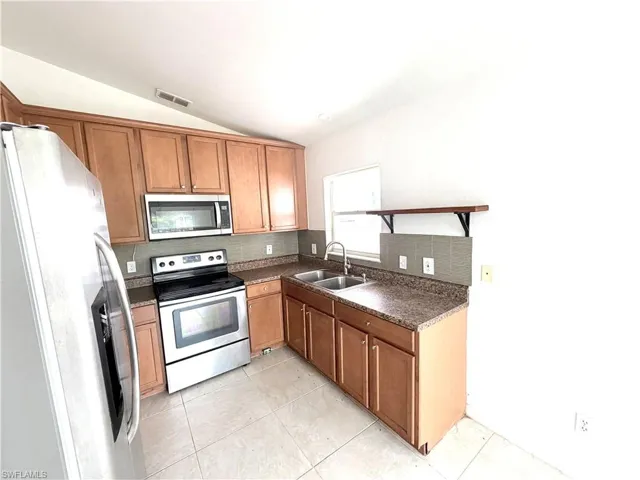 3586 Seagrape Ave, Naples, Florida 34104