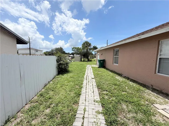 3586 Seagrape Ave, Naples, Florida 34104
