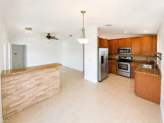 3586 Seagrape Ave, Naples, Florida 34104