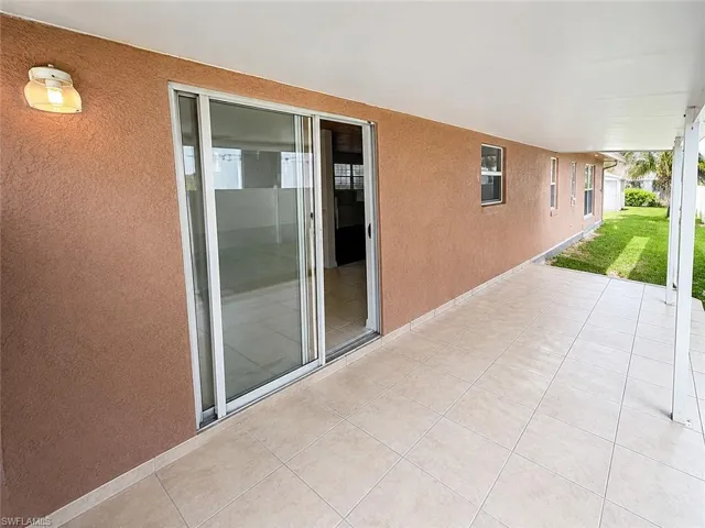 3586 Seagrape Ave, Naples, Florida 34104