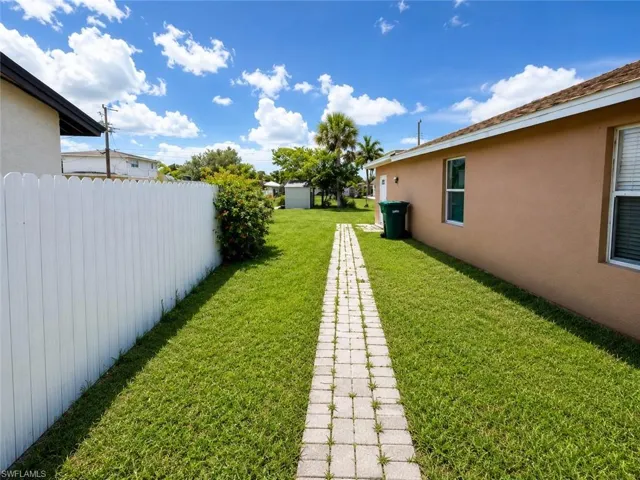 3586 Seagrape Ave, Naples, Florida 34104