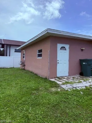 3586 Seagrape Ave, Naples, Florida 34104