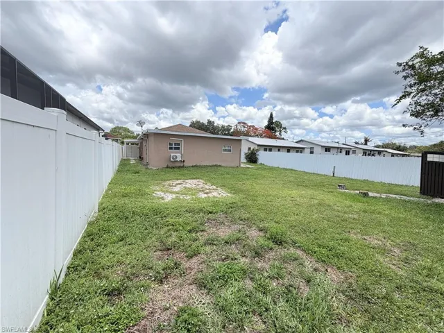 3586 Seagrape Ave, Naples, Florida 34104