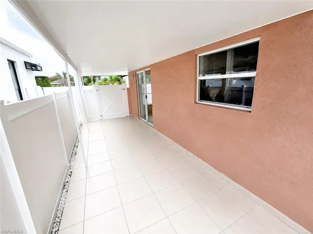3586 Seagrape Ave, Naples, Florida 34104