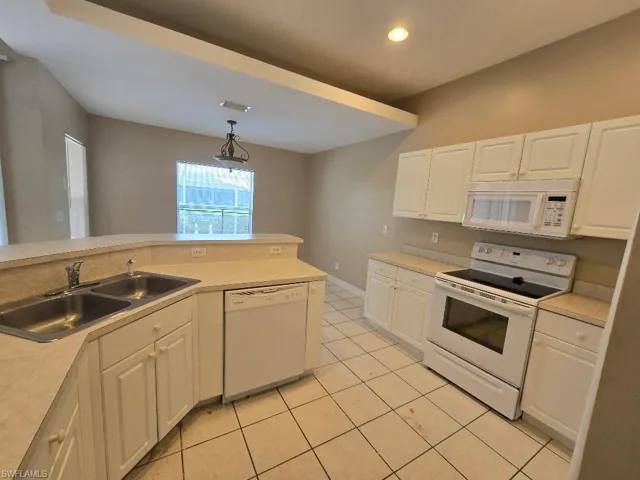 2222 Sw 21st Ter, Cape Coral Fl 33991