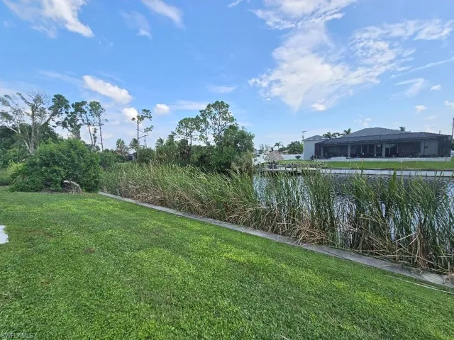 2222 Sw 21st Ter, Cape Coral Fl 33991