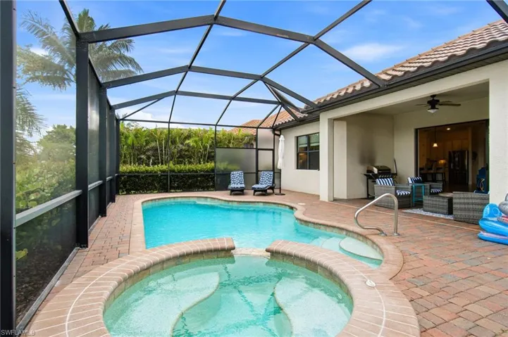 28086 Kerry Ct, Bonita Springs, Florida 34135