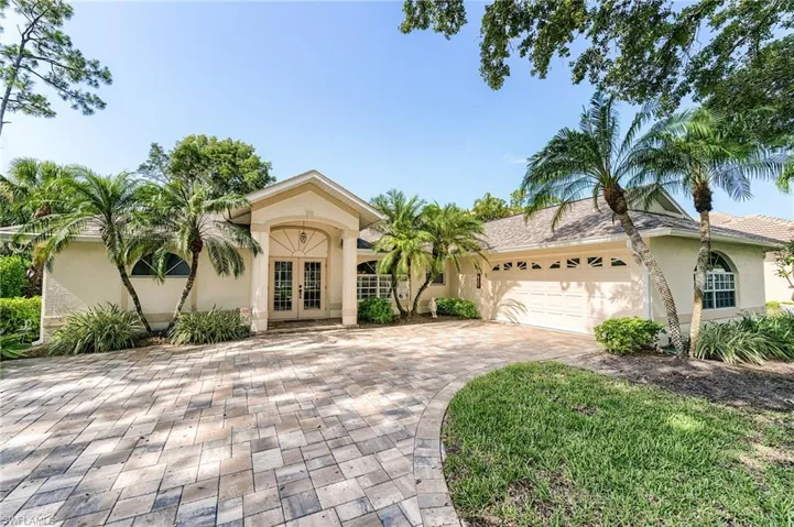 2059 Imperial Cir, Naples, Florida 34110