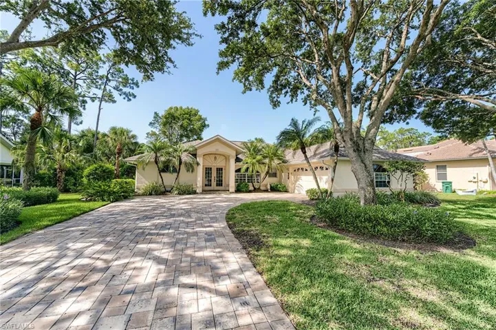 2059 Imperial Cir, Naples, Florida 34110