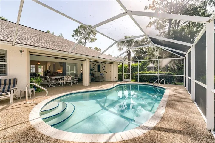 2059 Imperial Cir, Naples, Florida 34110