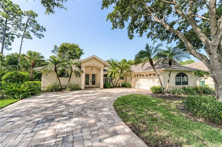 2059 Imperial Cir, Naples, Florida 34110