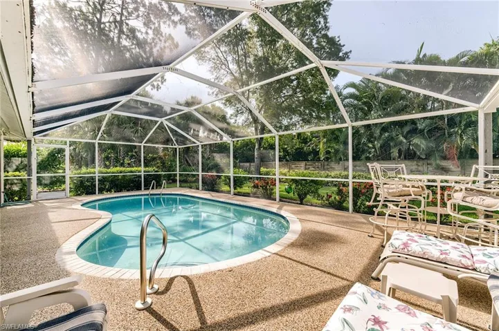 2059 Imperial Cir, Naples, Florida 34110