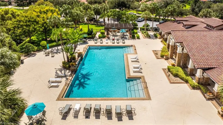 Hampton Park resort-style community pool