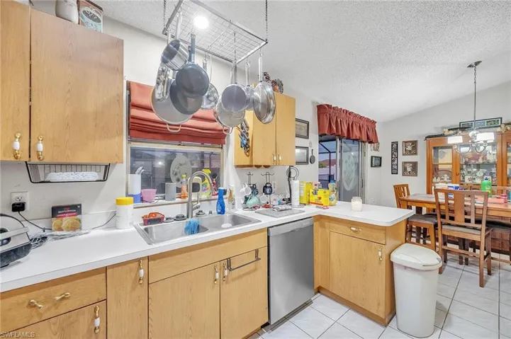 1727 Ne 22nd Ter, Cape Coral Fl 33909