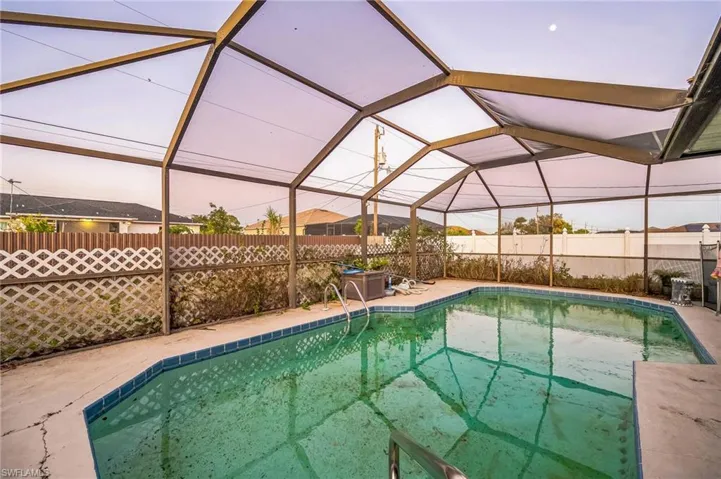 1727 Ne 22nd Ter, Cape Coral Fl 33909