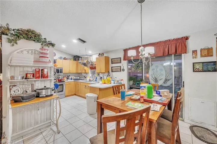 1727 Ne 22nd Ter, Cape Coral Fl 33909