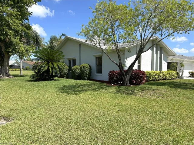 5697  Baden  CT, Fort Myers, FL 33919