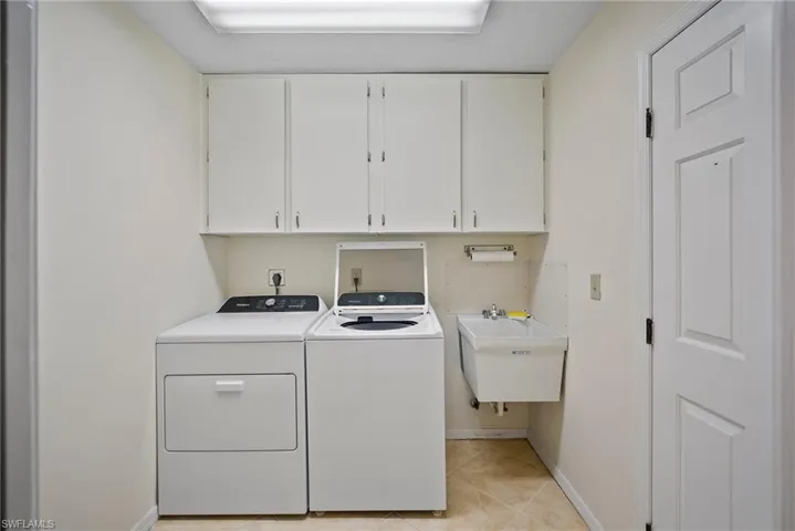 5697  Baden  CT, Fort Myers, FL 33919