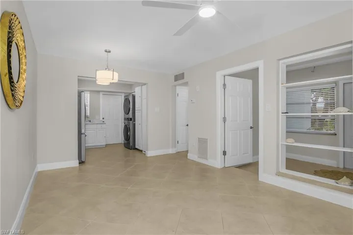 1015  10th N AVE, Naples, FL 34102