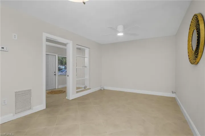 1015  10th N AVE, Naples, FL 34102