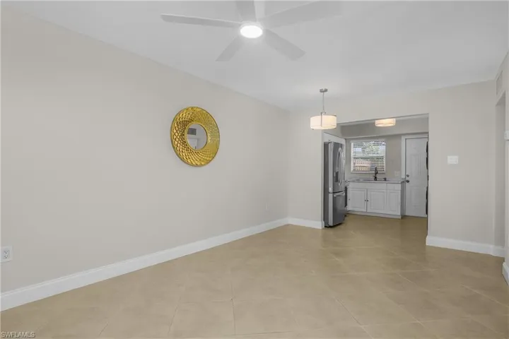 1015  10th N AVE, Naples, FL 34102