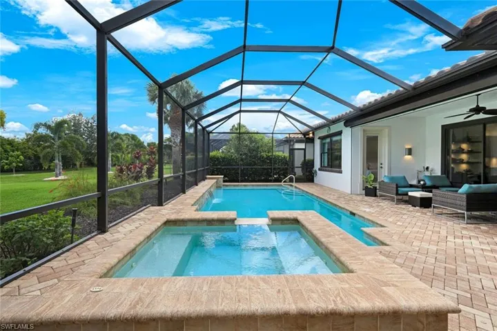 Saltwater pool & spa