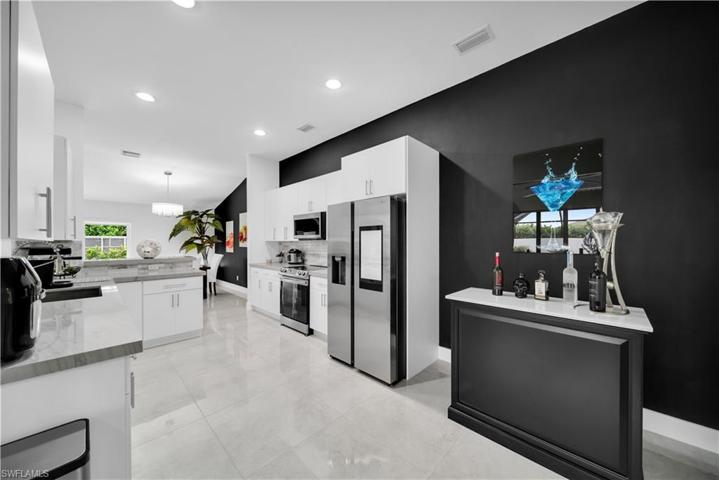 Built in Bar station