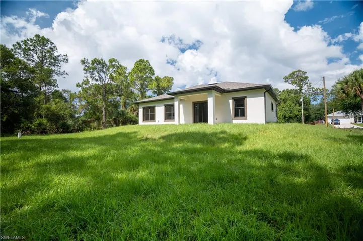 135 Mcarthur Blvd, Lehigh Acres, Florida 33974