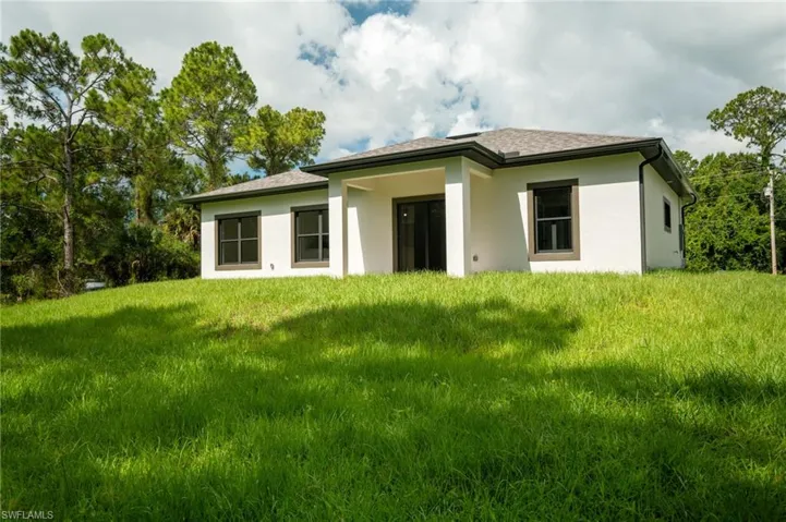 135 Mcarthur Blvd, Lehigh Acres, Florida 33974