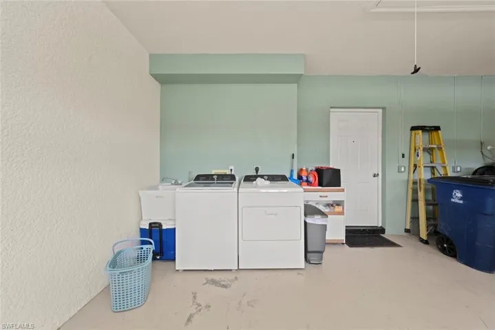 19915 Lake Vista Cir 15c, Lehigh Acres, Florida 33936
