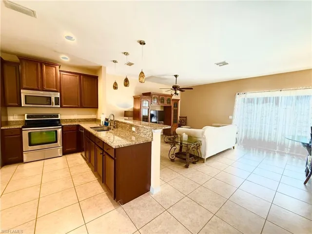 Kitchen-Living