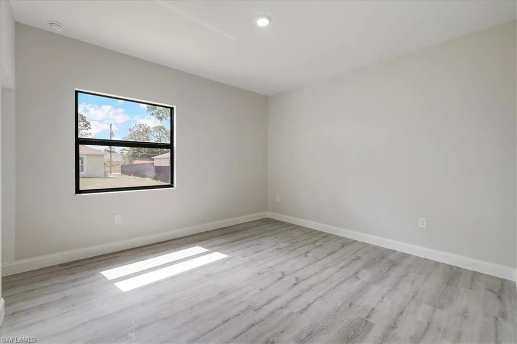1051 Milwaukee BLVD, Lehigh Acres, FL 33974,225062293