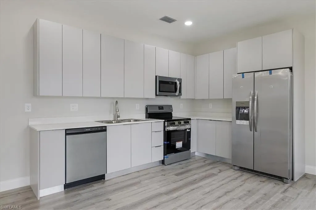 1051 Milwaukee BLVD, Lehigh Acres, FL 33974,225062293