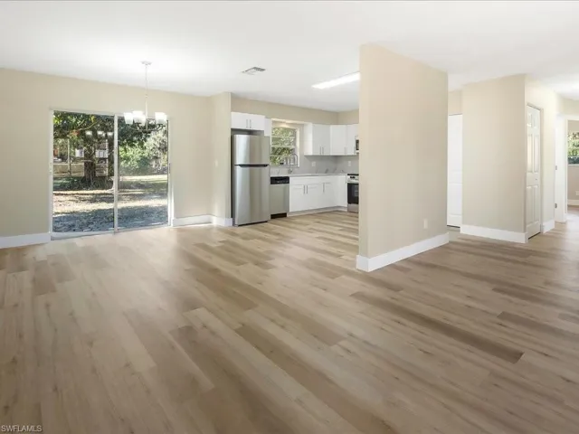 4110 Pine Ridge Rd, Naples Fl 34119